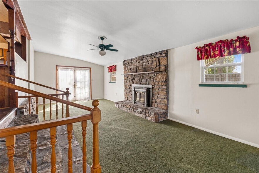 More Photos Of 1201 & 1203 SW I street St, Bentonville Flex For Sale
