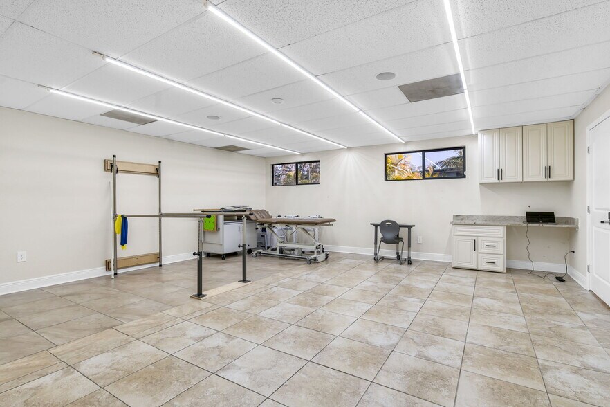 More Photos Of 4109 Armenia Ave, Tampa Medical For Sale