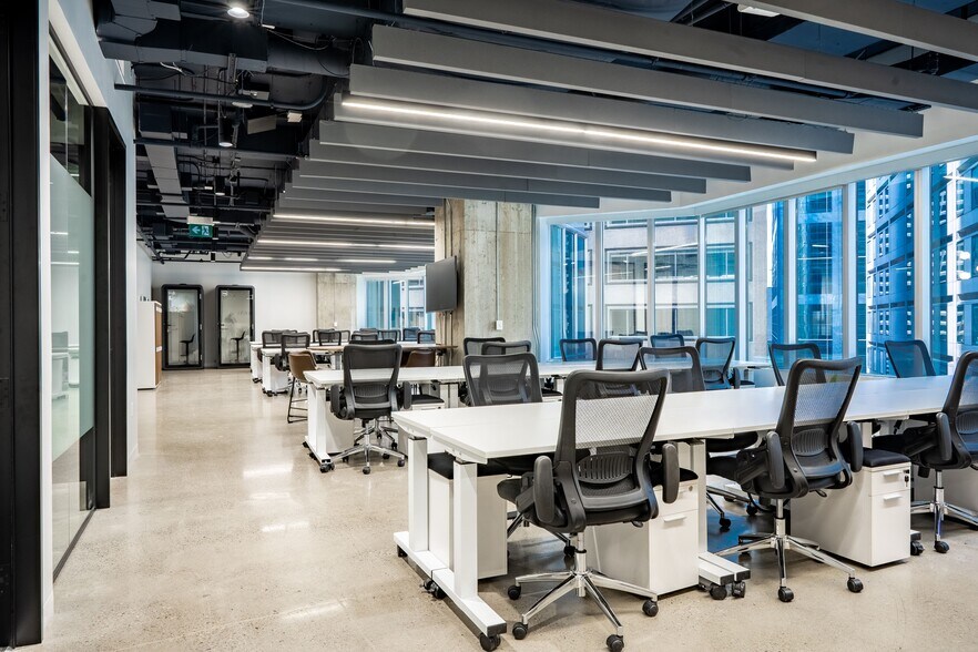 More Photos Of 150 King St W, Toronto Office For Lease