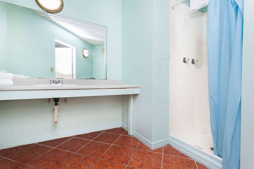 More Photos Of 4657 W Irlo Bronson Memorial Hwy, Kissimmee Hotel For Sale