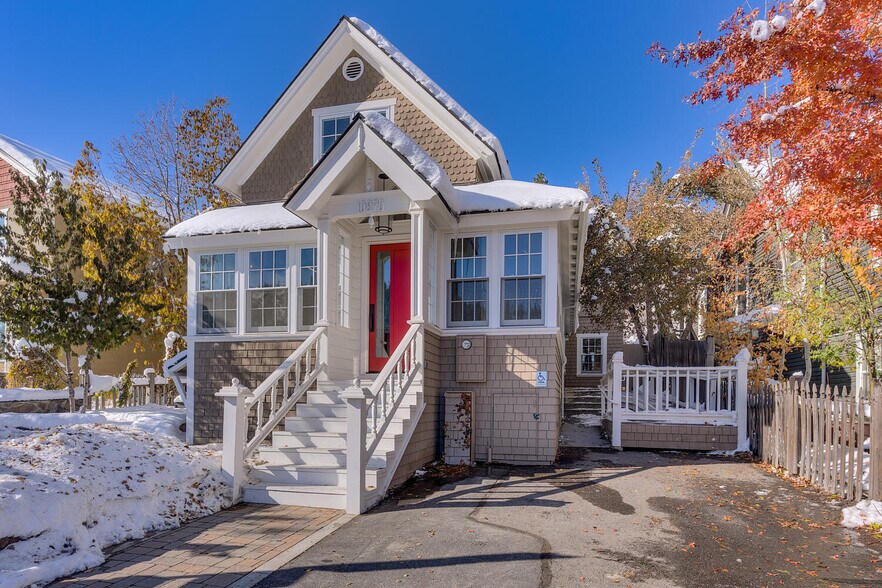 More Photos Of 10270 Donner Pass Rd, Truckee Office For Lease