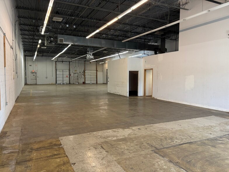 More Photos Of 2825-2845 Southampton Rd, Philadelphia Industrial For Sale