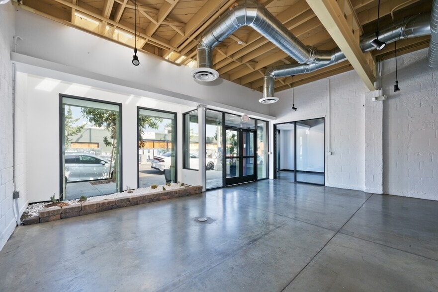 More Photos Of 4310-4312 W Jefferson Blvd, Los Angeles Loft Creative Space For Sale