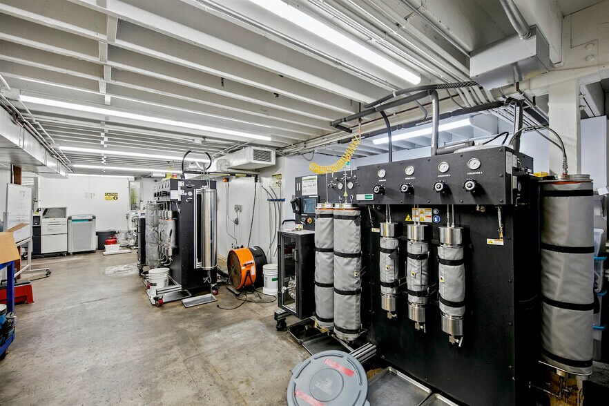 More Photos Of 7542 Trade St, San Diego Manufacturing For Lease