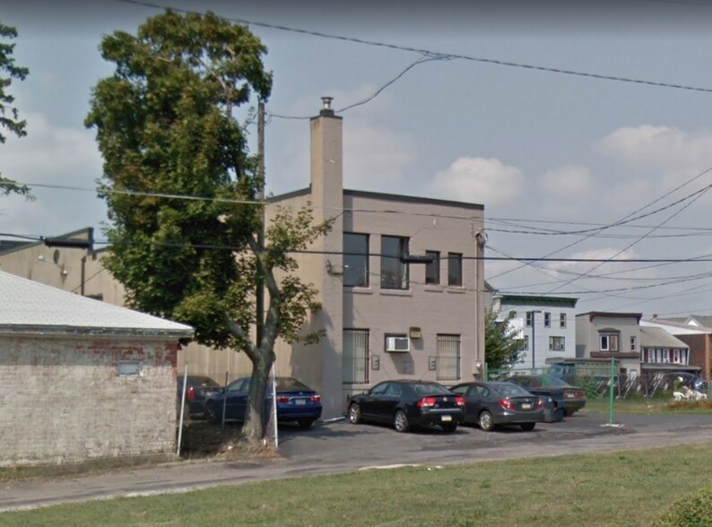 More Photos Of 7 N Kennedy St, Mcadoo Bank For Sale