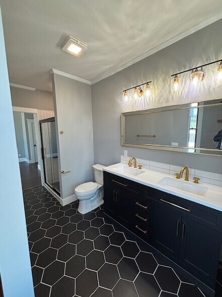 More Photos Of 802 Columbia St, Lafayette Office Residential For Sale