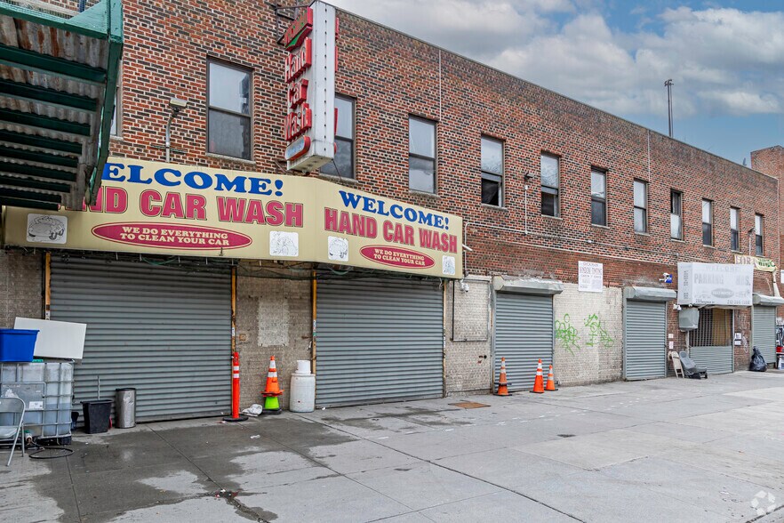 More Photos Of 284 Dyckman St, New York Warehouse For Lease