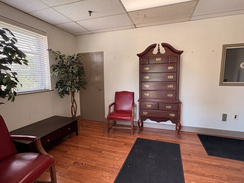 More Photos Of 5 Canale Dr, Egg Harbor Township Manufacturing For Lease