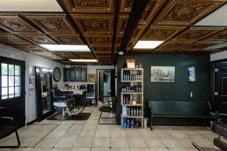 More Photos Of 573 E Huron River Dr, Belleville Freestanding For Sale