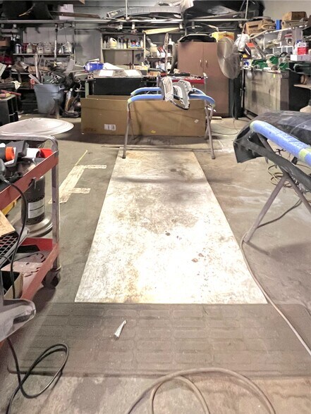 More Photos Of 230 N Louis Tittle Ave, Mangum Auto Repair For Sale