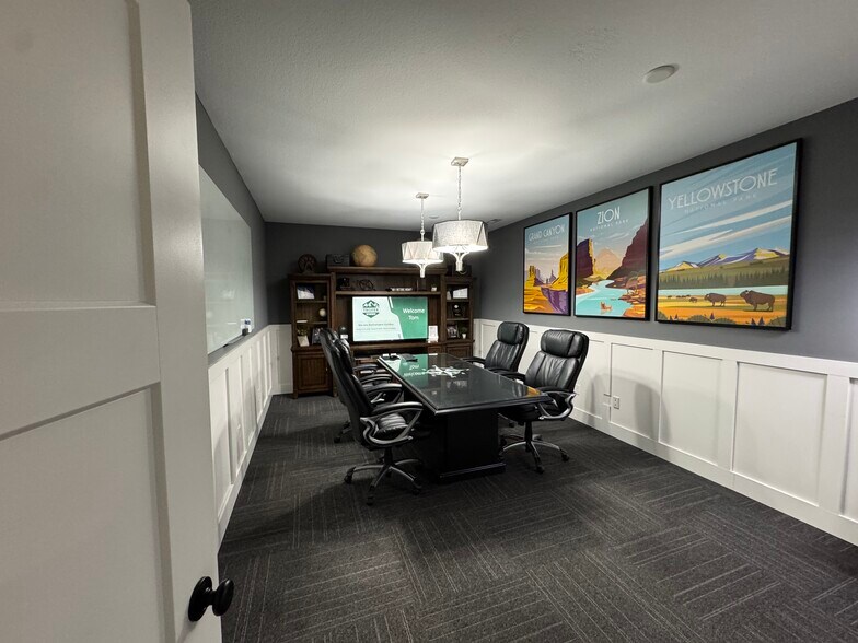 More Photos Of 10351 Dawson's Creek Blvd, Fort Wayne Medical For Sale