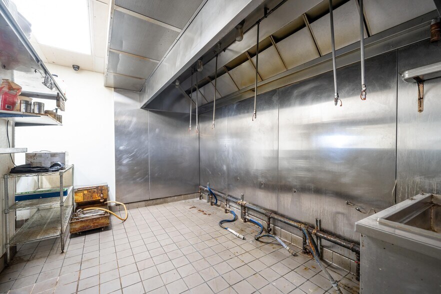 More Photos Of 2221 W Walnut St, Rogers Restaurant For Sale