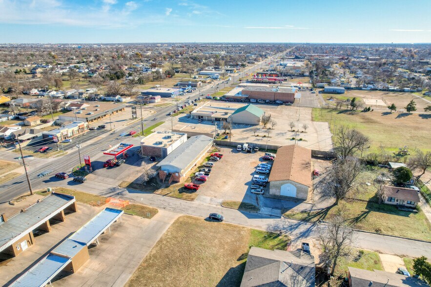 More Photos Of 2108 SW 51st St, Oklahoma City Apartments For Sale