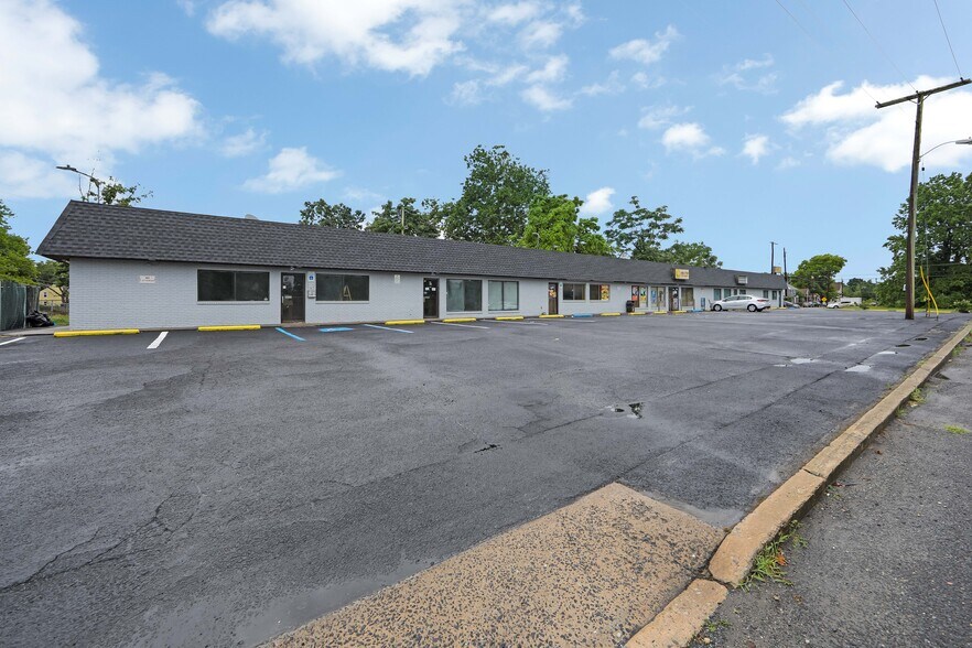 More Photos Of 201-211 Kates Blvd, Millville Freestanding For Lease