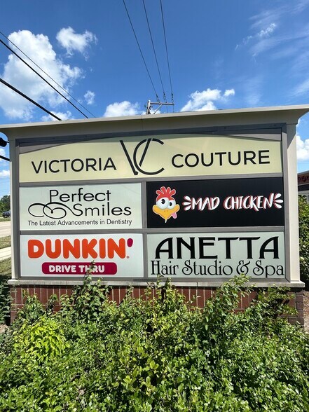 More Photos Of 13029-13039 S La Grange Rd, Palos Park General Retail For Lease