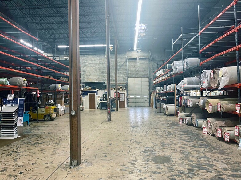More Photos Of 6436 Baltimore National Pike, Catonsville Showroom For Lease
