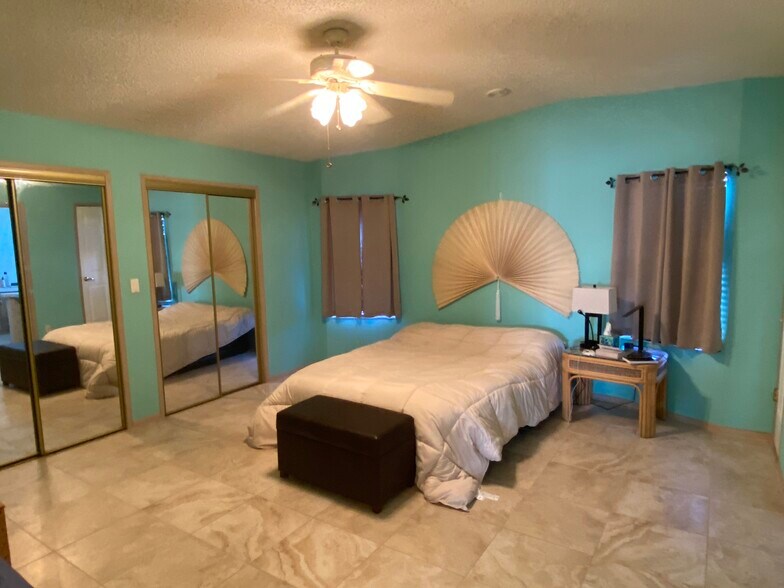 More Photos Of 3096 Skipper Ln, Saint James City Marina For Sale