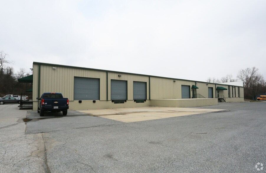 More Photos Of 10330 S Dolfield Rd, Owings Mills Warehouse For Lease