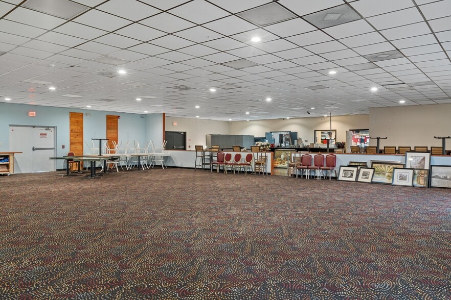 More Photos Of 299 E Gulf To Lake Hwy, Lecanto Storefront For Sale