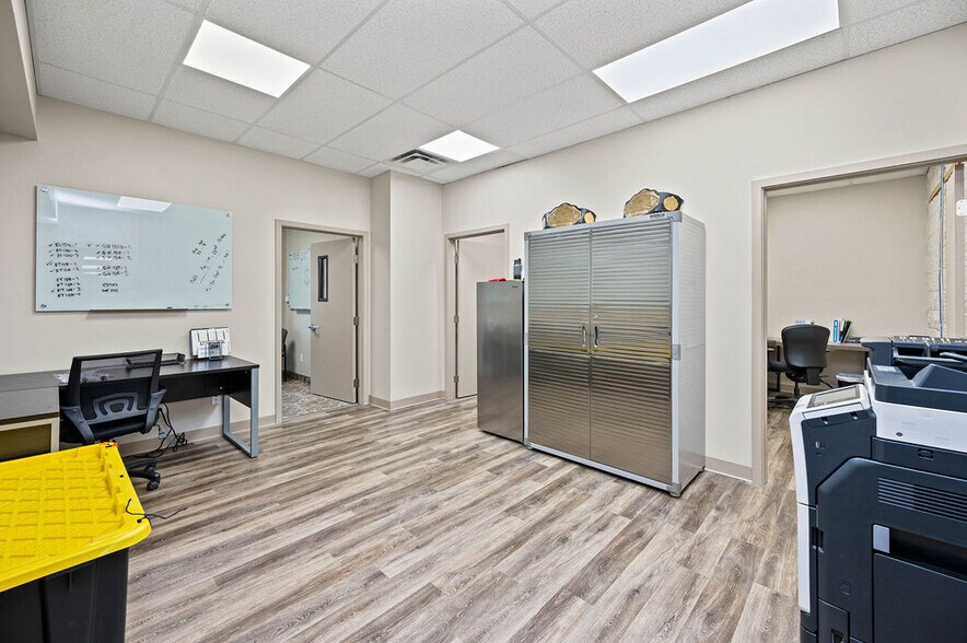 More Photos Of 2960 N Academy Blvd, Colorado Springs Office For Sale
