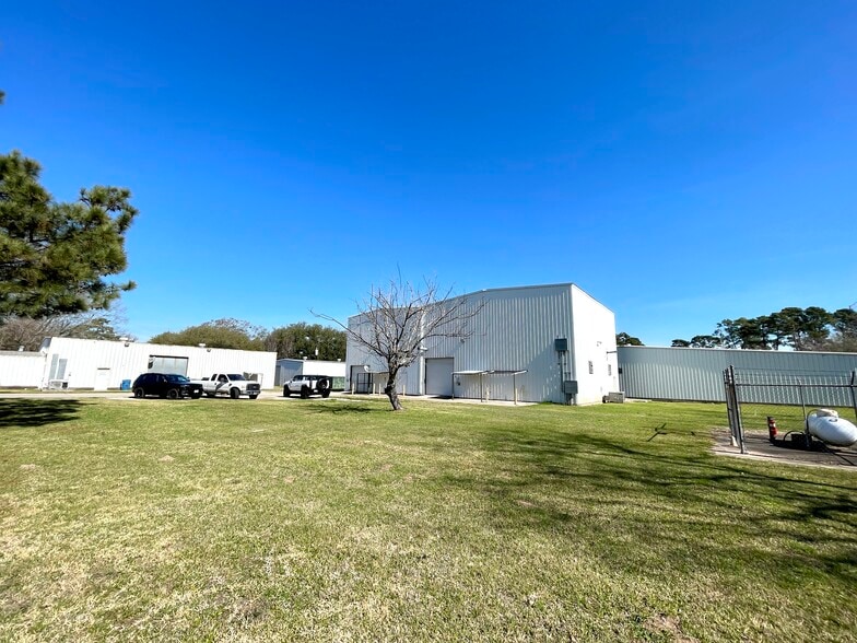 More Photos Of 15046 Grant Rd, Cypress Warehouse For Lease