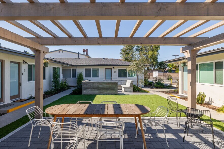 More Photos Of 17302 Ermanita Ave, Torrance Apartments For Sale