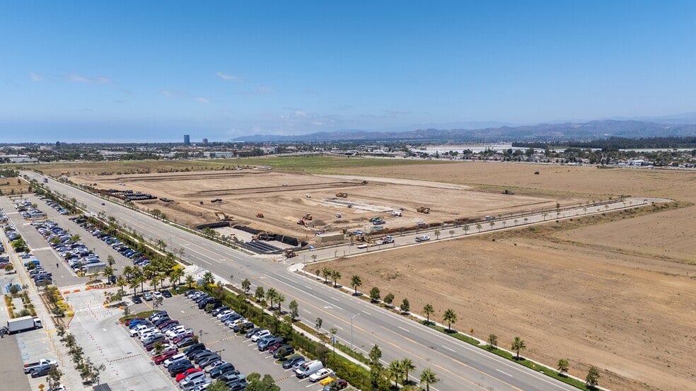 More Photos Of 101 Logistics Ctr, Oxnard Unknown For Lease