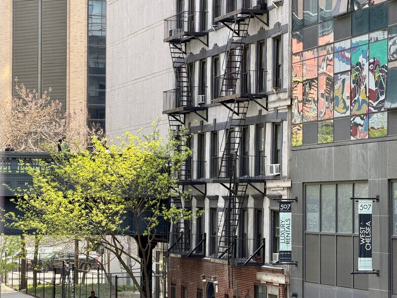 More Photos Of 525 W 29th St, New York Storefront Retail Residential For Sale