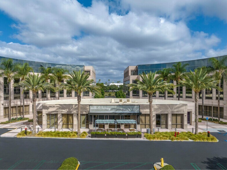 More Photos Of 15635 Alton Pky, Irvine Unknown For Lease