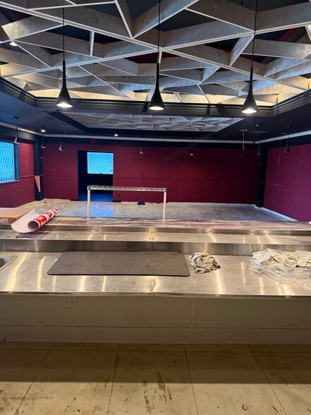 More Photos Of 1109 N Brand Blvd, Glendale Restaurant For Lease