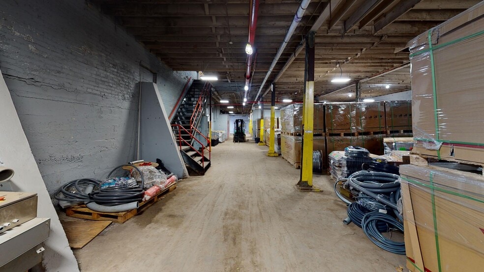 More Photos Of 3501 37th St, Mount Rainier Contractor Storage Yard For Lease