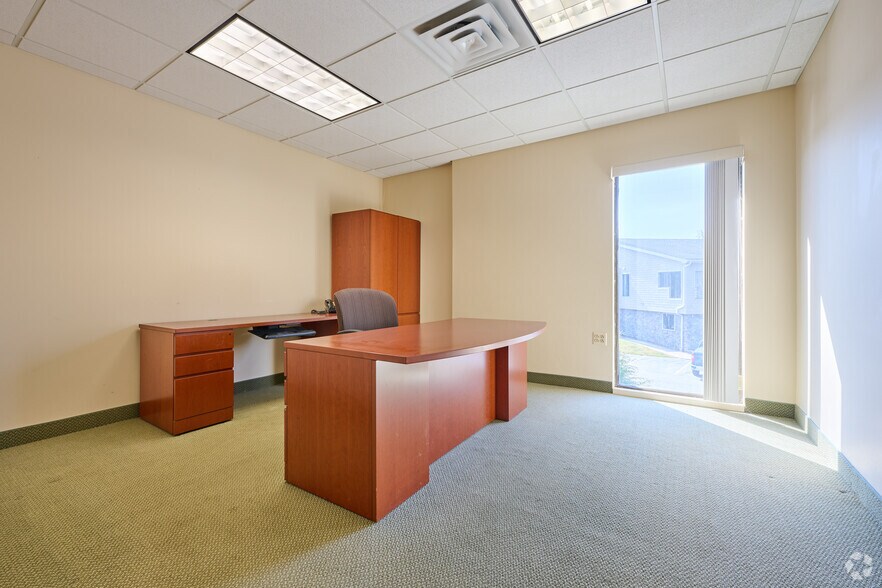 More Photos Of 625 Panorama Trl, Penfield Unknown For Lease