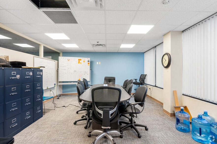 More Photos Of 609 W Johnson Ave, Cheshire Medical For Lease