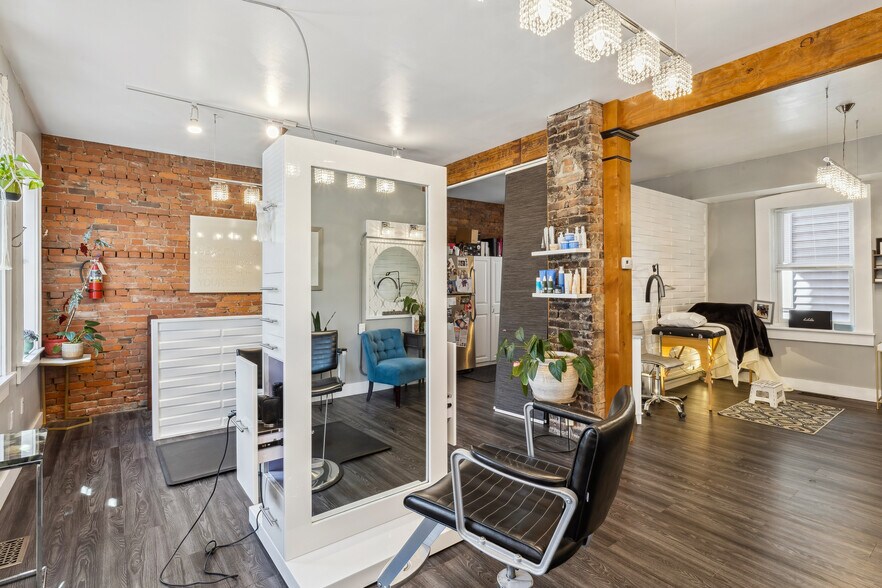 More Photos Of 801 Literary Rd, Cleveland Storefront Retail Residential For Sale