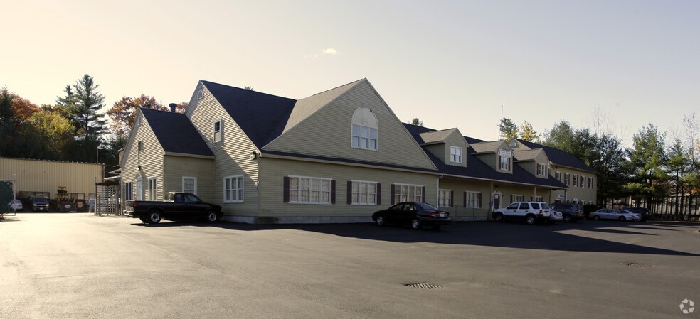 More Photos Of 329 W Main St, Northborough Flex For Lease