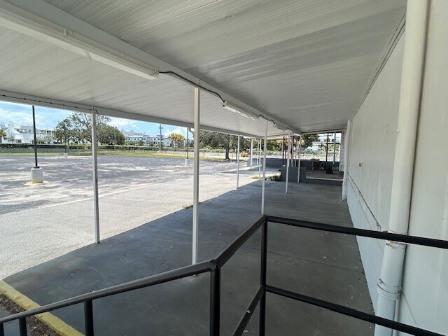 More Photos Of 5201 S West Shore Blvd, Tampa Warehouse For Lease
