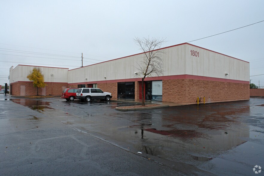 More Photos Of 1801 S Alvernon Way, Tucson General Retail For Lease