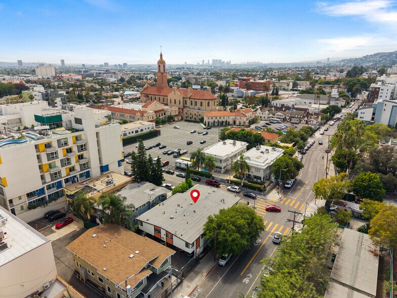 More Photos Of 6610 Selma Ave, Los Angeles Apartments For Sale