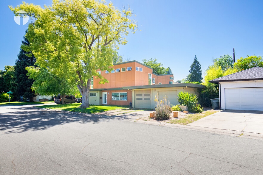 More Photos Of 1449 Claremont Way, Sacramento Apartments For Sale