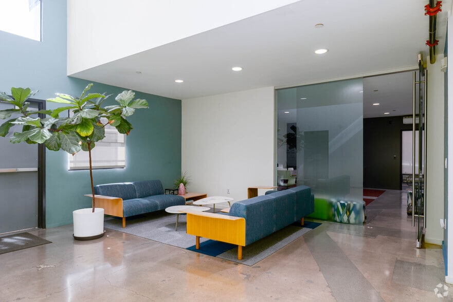 More Photos Of 5285 W Washington Blvd, Los Angeles Loft Creative Space For Sale