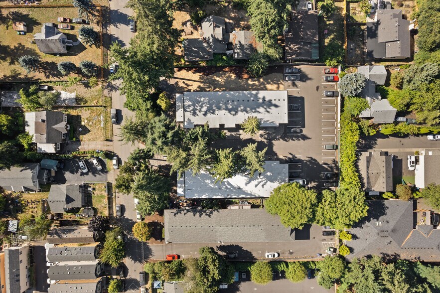 More Photos Of 2615-2631 SE 111th Ave, Portland Apartments For Sale