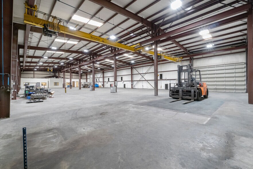 More Photos Of 5119 Hiltonview Rd, Houston Warehouse For Lease