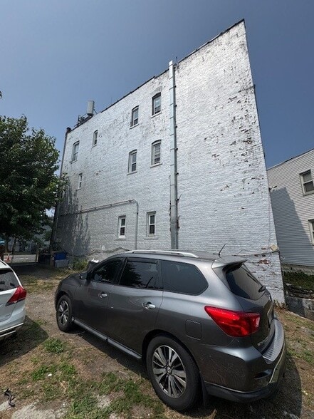 More Photos Of 170 Soundview Ave, Bronx Apartments For Sale