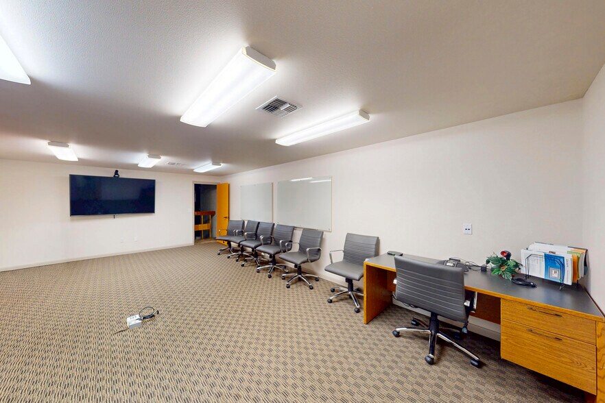 More Photos Of 2803 29th Ave SW, Tumwater Warehouse For Sale