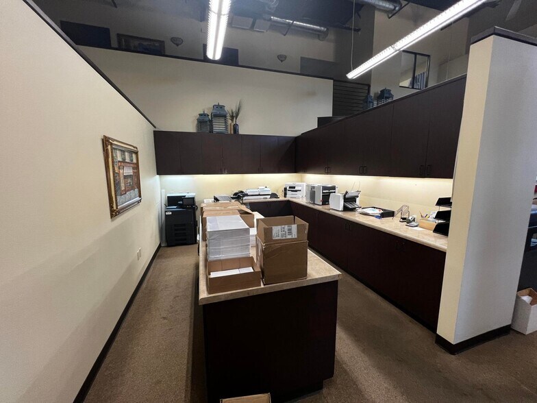 More Photos Of 2021 Commerce Dr, Medford Office For Sale