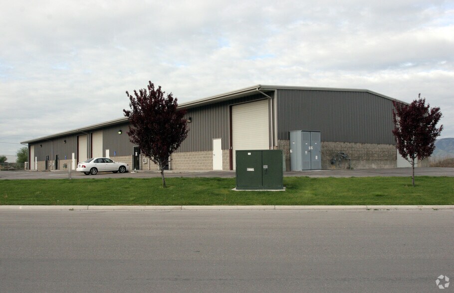 More Photos Of 220-236 S 1250 W, Lindon Manufacturing For Lease