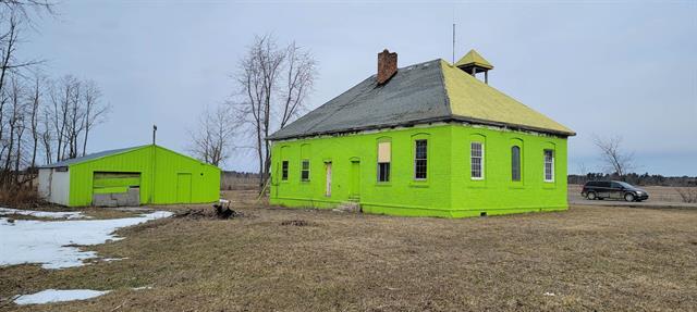 More Photos Of 3071 Worth Rd, Standish Schools For Sale