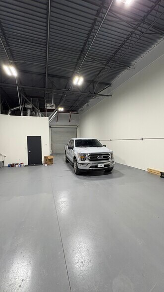 More Photos Of 4995 Buford Hwy, Peachtree Corners Light Distribution For Lease
