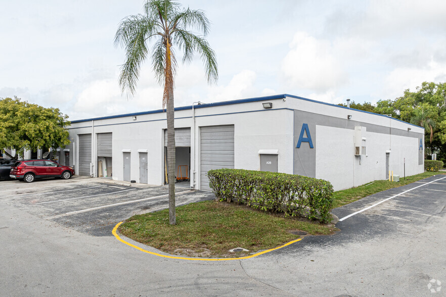 Primary Photo Of 7544 W McNab Rd, North Lauderdale Unknown For Lease