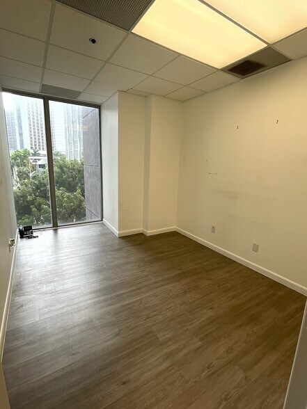 More Photos Of 150 SE 2nd Ave, Miami Coworking Space